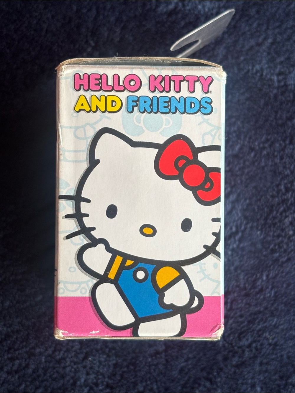 Hello Kitty Die-Cast Figure - Gold, Blue & Red - Picture 2 of 5